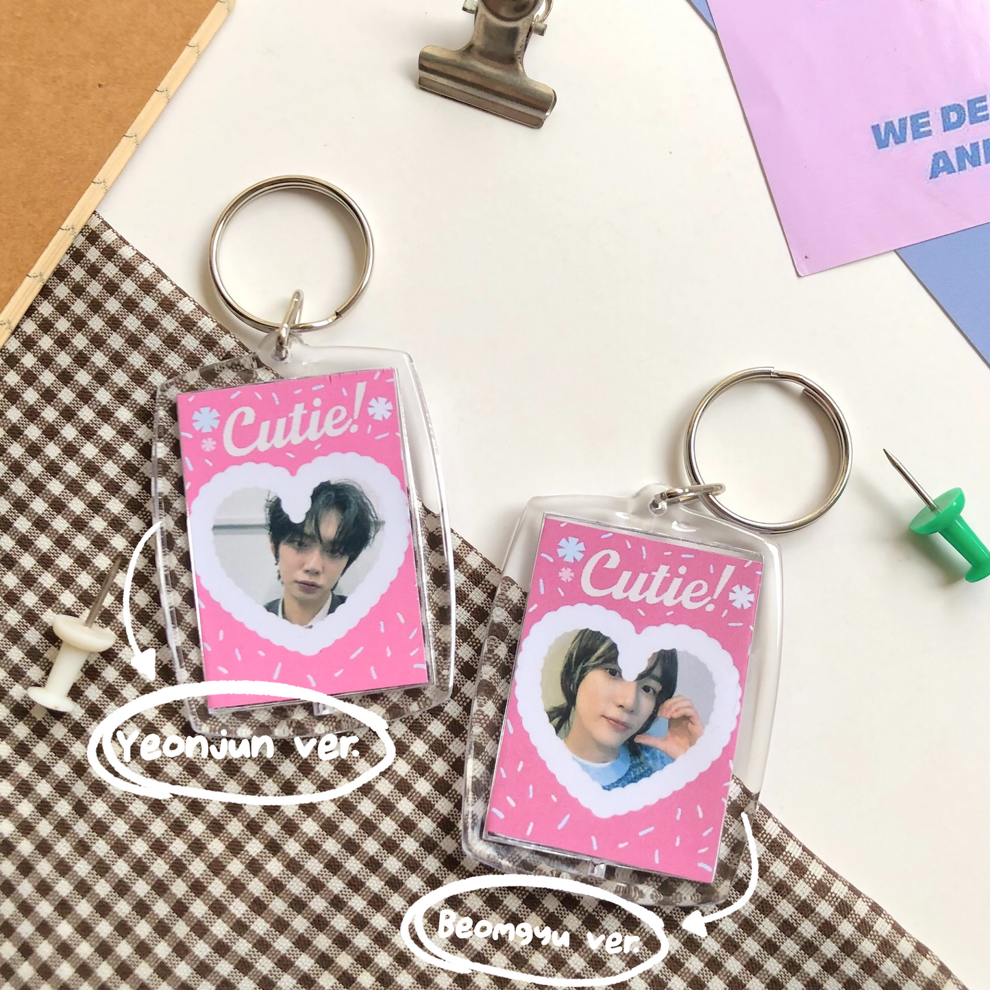 Cutie keyrings TXT