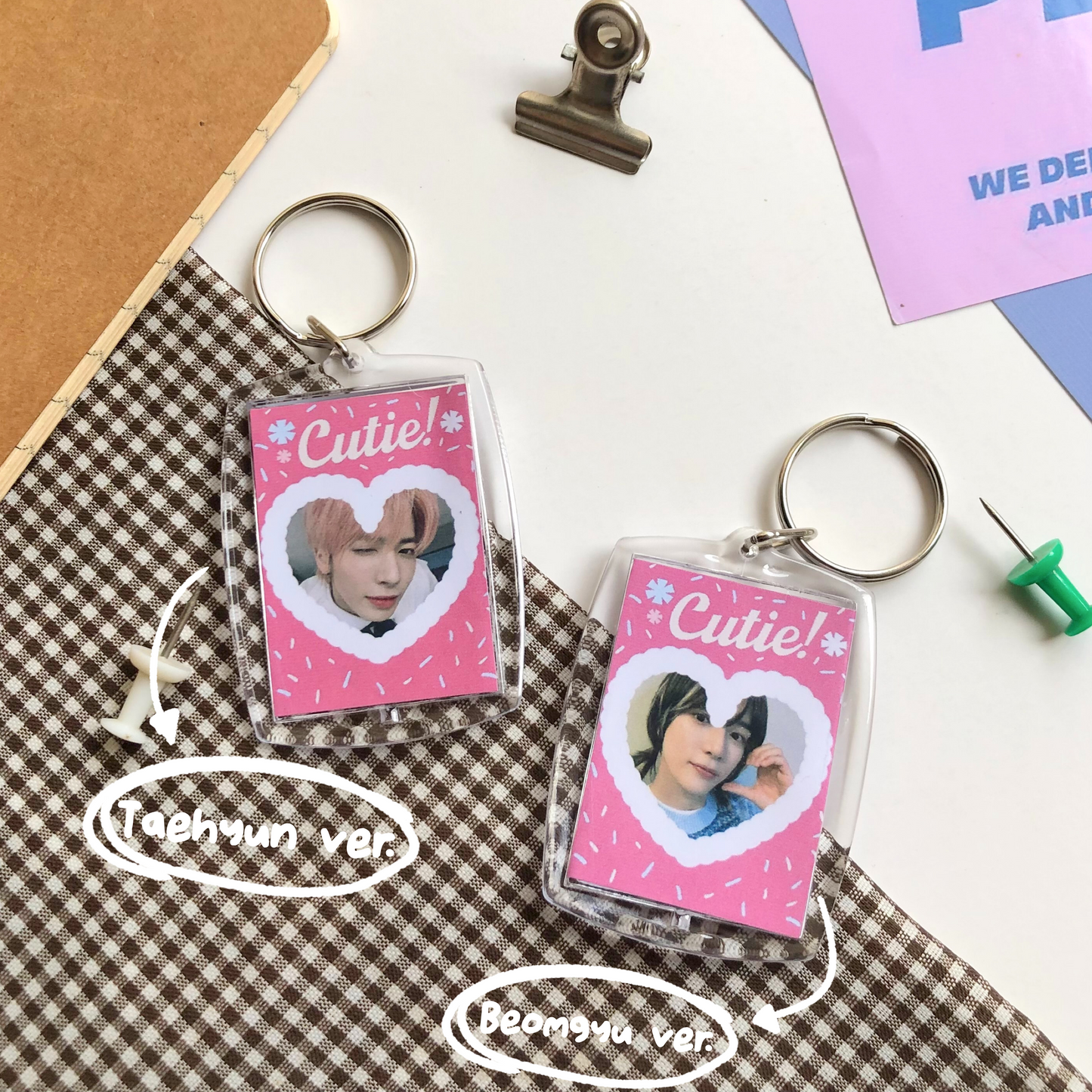 Cutie keyrings TXT